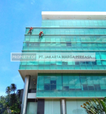 Pencucian Gedung Graha SIG