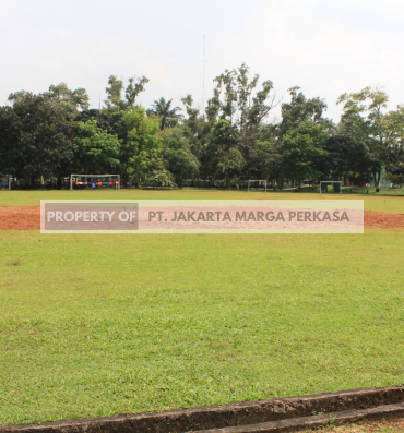 Perbaikan rumput lapangan bola Popki Cibubur
